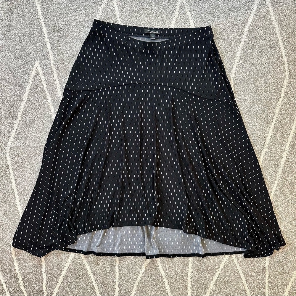 Roz & Ali Stretch Black HiLo Hem A-line Circle Midi Skirt